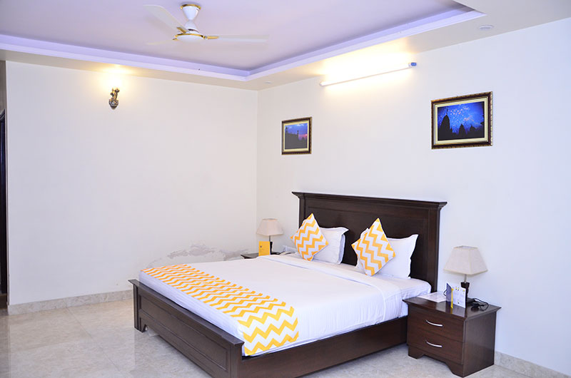 Raj Regency-Deluxe Double Room1