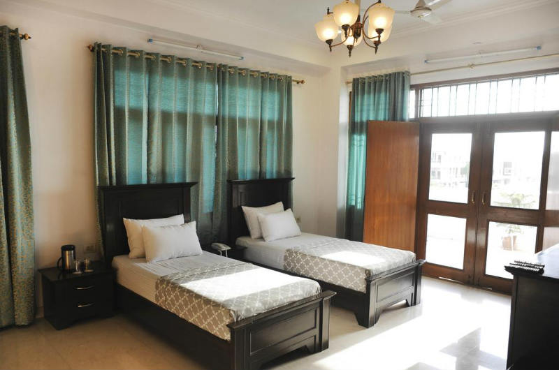 Raj Regency-Deluxe Twin Room